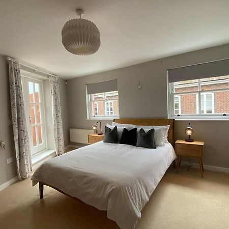 The Penthouse, Winchester Extérieur photo