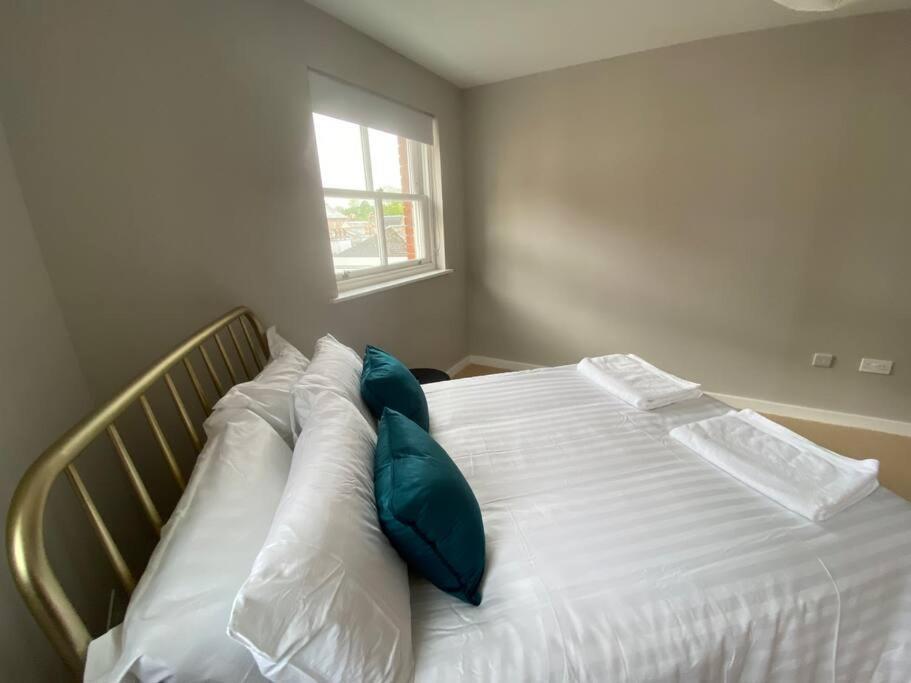 The Penthouse, Winchester Extérieur photo